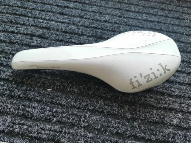 Fizik Saddle Tundra Mtb